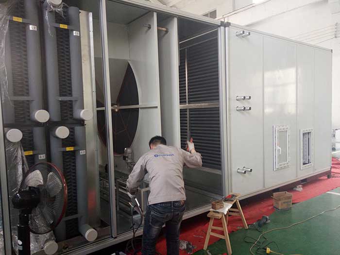 威海某大型化工企业两台10%湿度，40000风量2台除湿机组