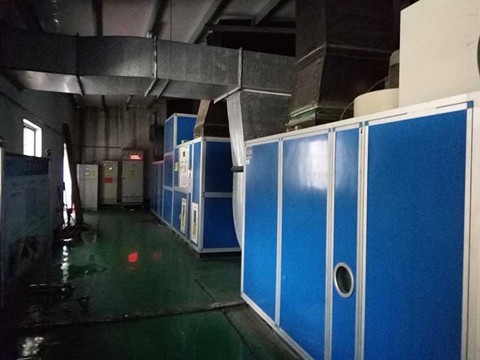 安徽哈博集团软胶囊生产企业30%湿度，5台转轮除湿机组，1台60000风量，4台45000风量